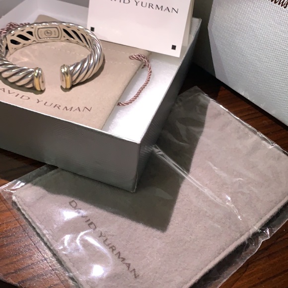 David Yurman Waverly Bracelet with Gold - Picture 3 of 7